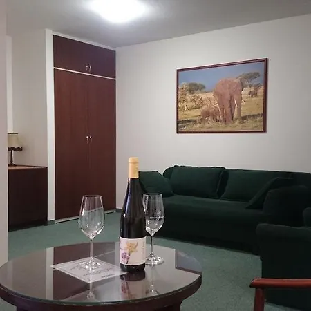 Safari 3* Dvůr Králové nad Labem