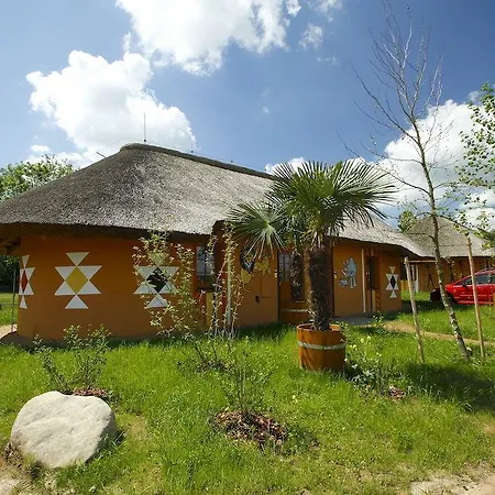 Safari Hotel 3*