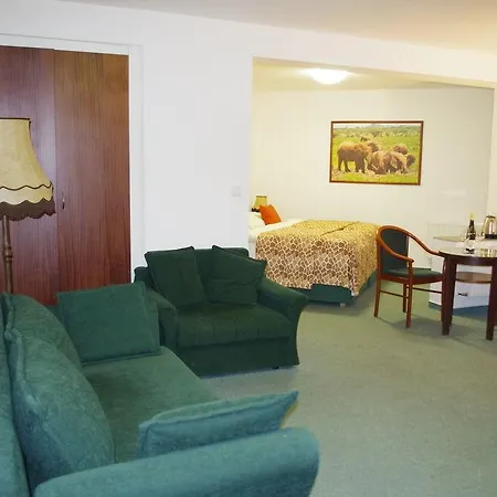 Safari Hotel